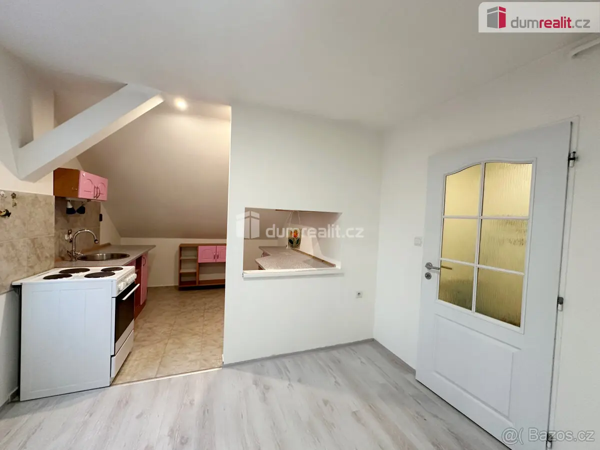 Pronájem bytu 2+1 65 m², Teplice · 417 61