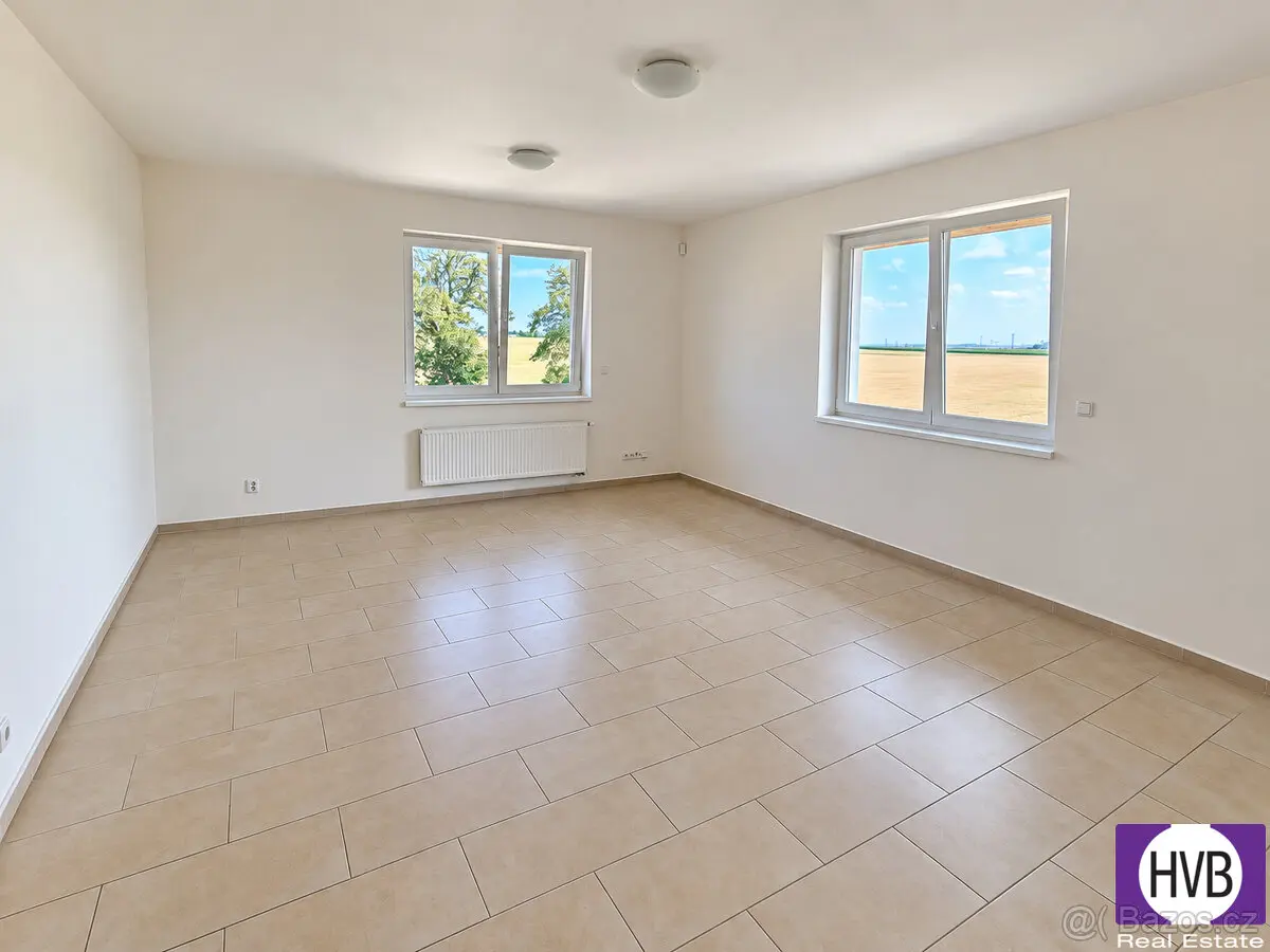 Pronájem bytu 3+1 105 m², Zbuzany