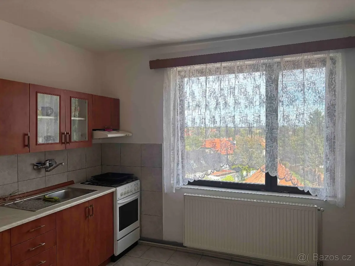 Pronájem bytu 2+1 70 m², Kladno · 273 54
