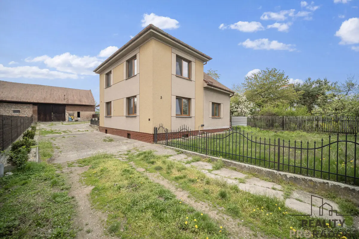 Prodej domu 660 m², Pardubice · 533 52