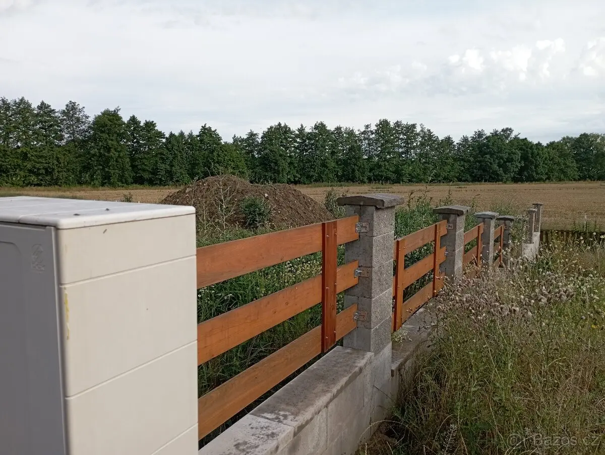 Prodej pozemku 900 m², Hradec Králové · 503 14