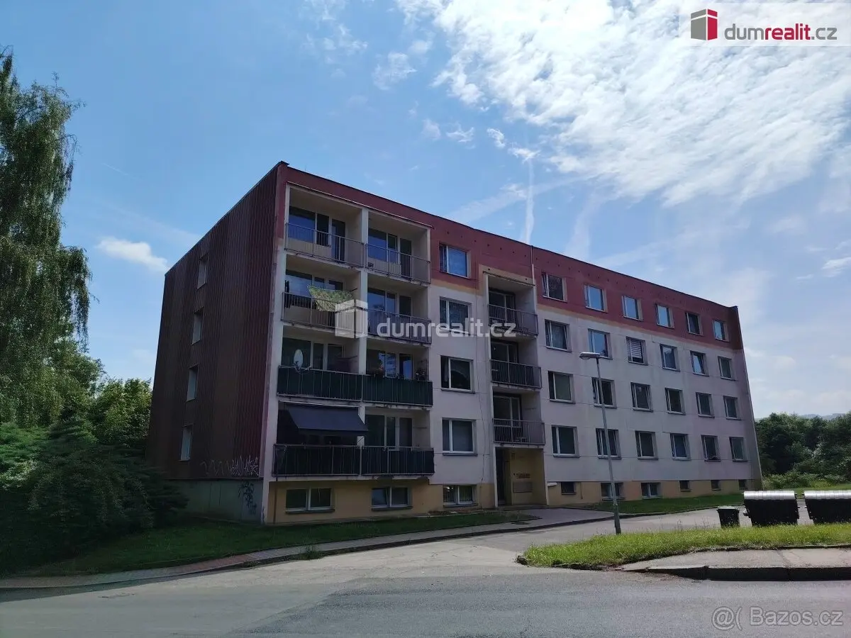 Pronájem bytu 1+kk 25 m², Děčín