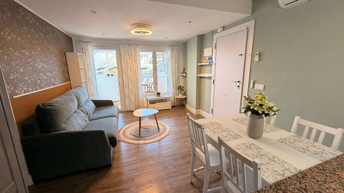 Pronájem bytu 3+kk 65 m², Český Krumlov · 382 03