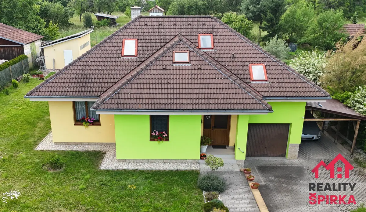 Prodej domu 1219 m², Blansko · 680 01