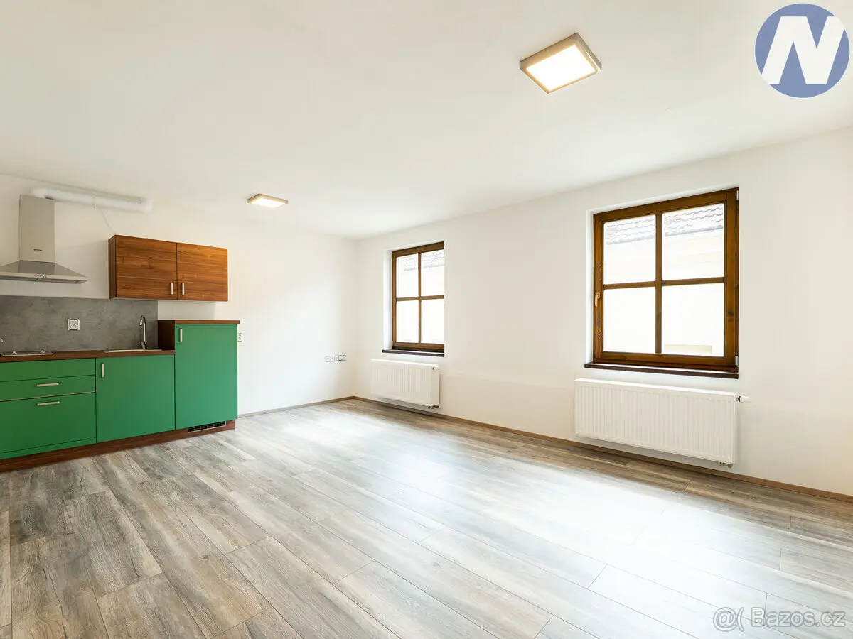 Pronájem bytu 1+kk 30 m², Prachatice · 384 21