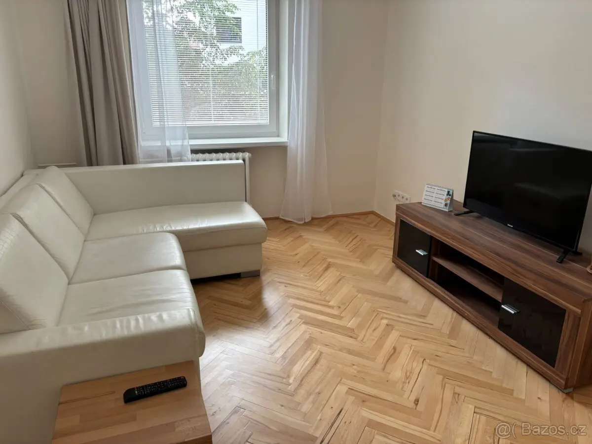 Pronájem bytu 2+1 51 m², Černá za Bory, Staročernsko a Žižín · Pardubice