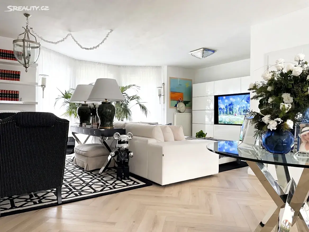 Prodej domu 240 m², Zdiby