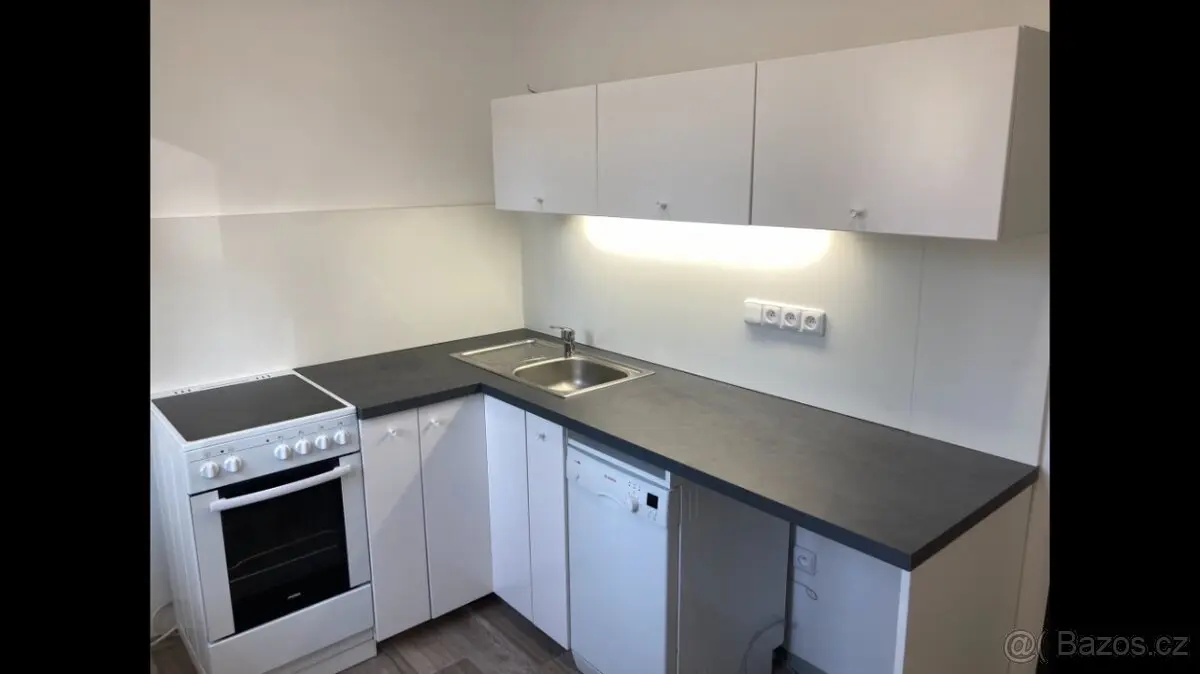 Pronájem bytu 2+1 57 m², Nový Jičín · 742 21