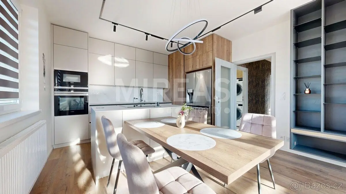 Pronájem bytu 3+kk 78 m², Nymburk · 289 24