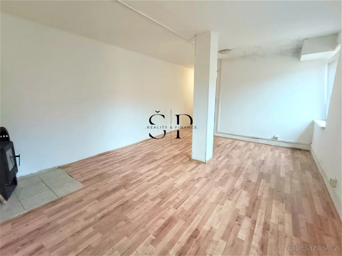 Pronájem bytu 1+kk 40 m², Klatovy · 341 01