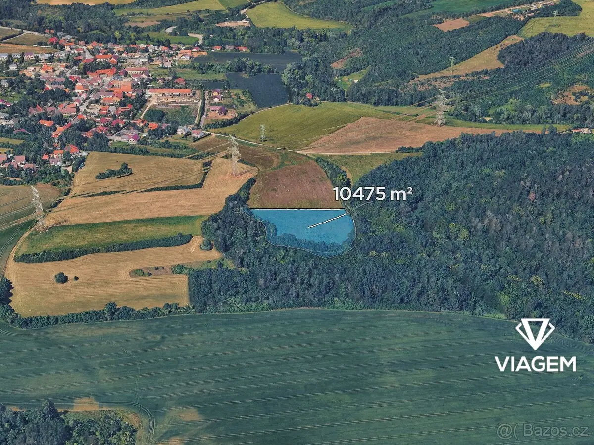 Prodej pozemku 10475 m², Tachlovice