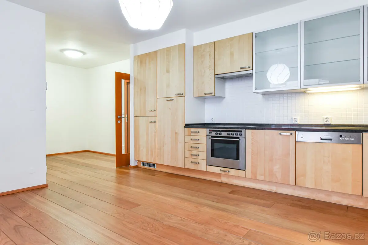 Pronájem bytu 2+kk 15 m², Žižkov