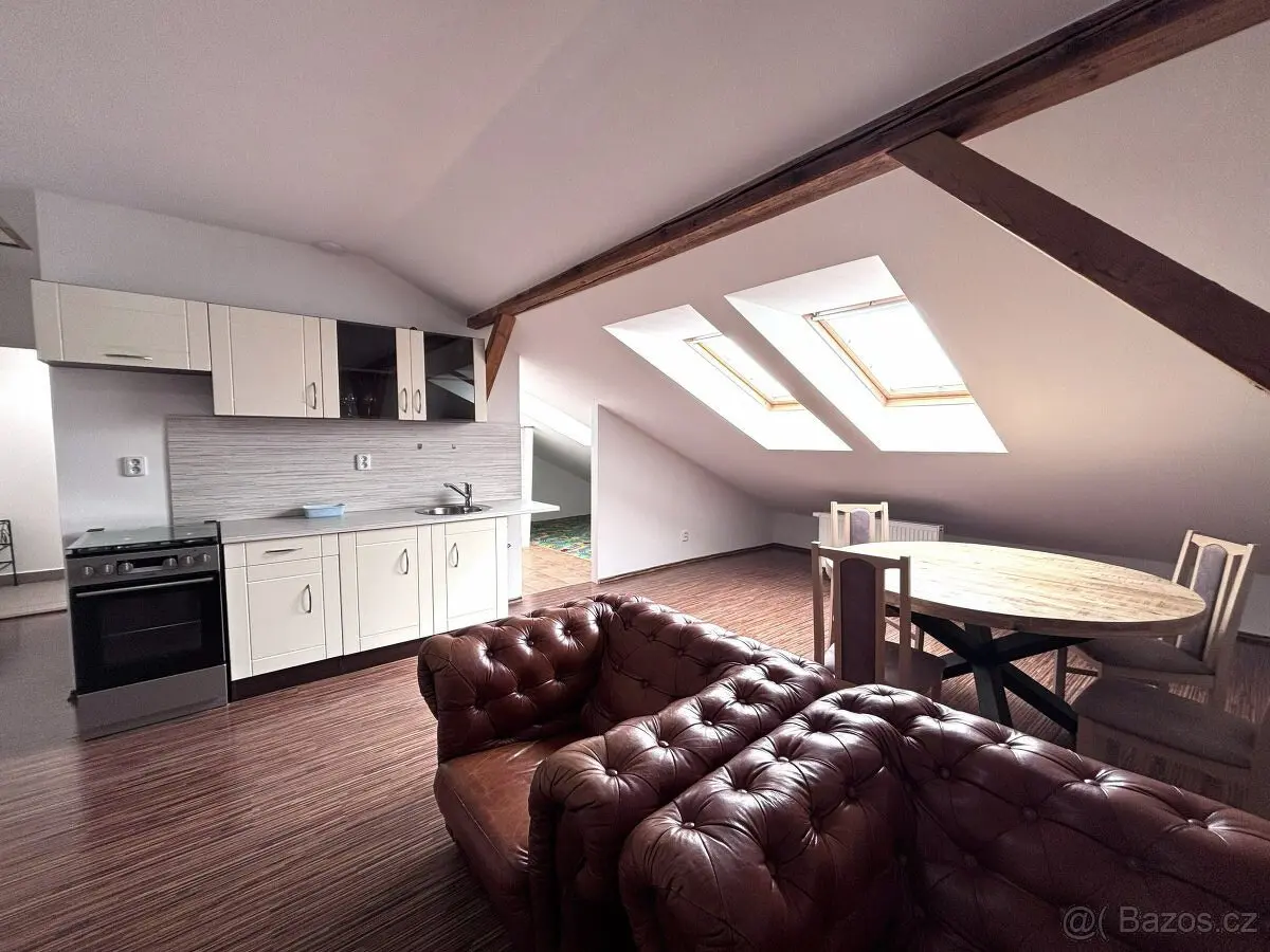 Pronájem bytu 2+kk 48 m², Plzeň · 332 02