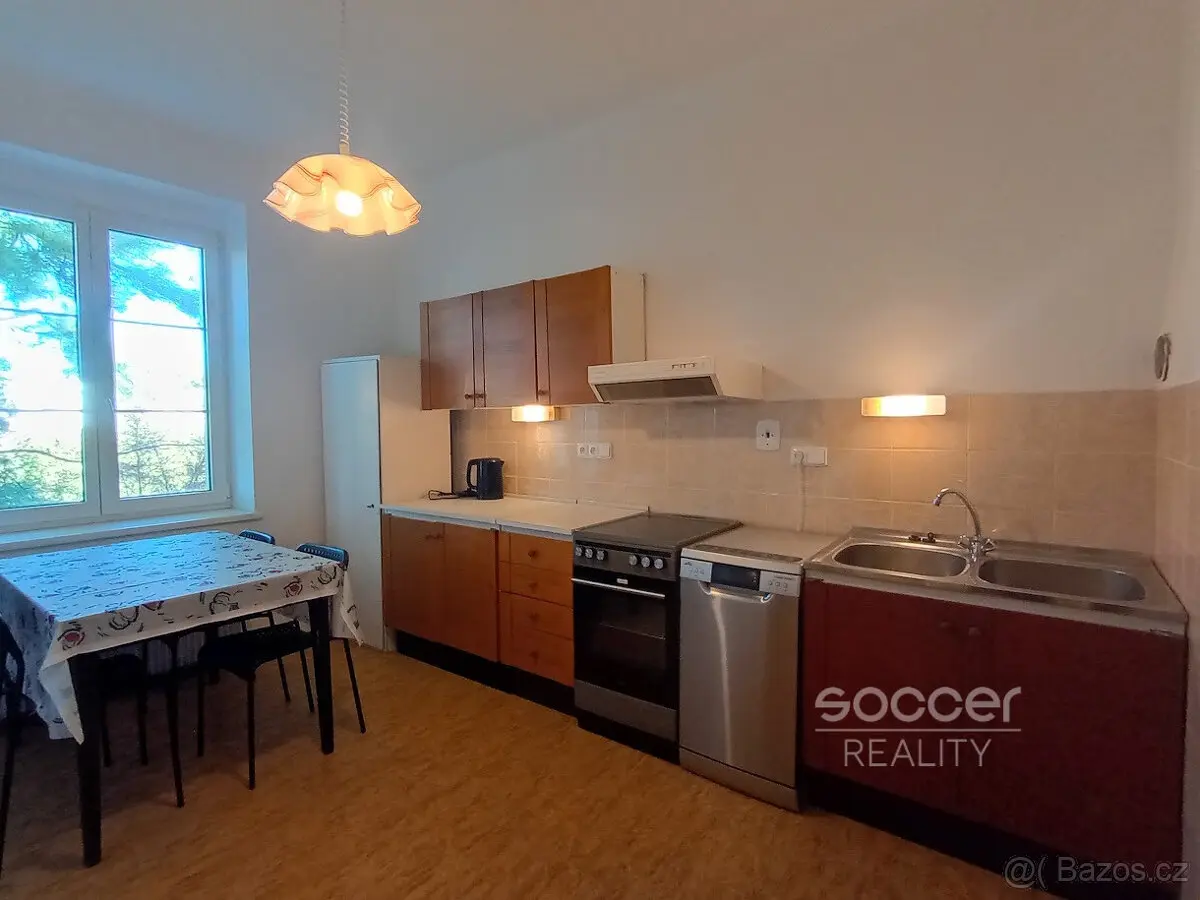 Pronájem bytu 2+1 59 m², Břevnov