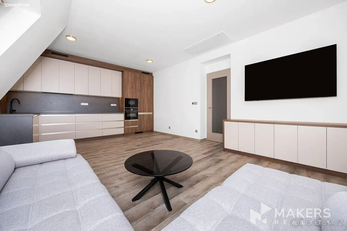 Pronájem bytu 3+kk 112 m², Záběhlice