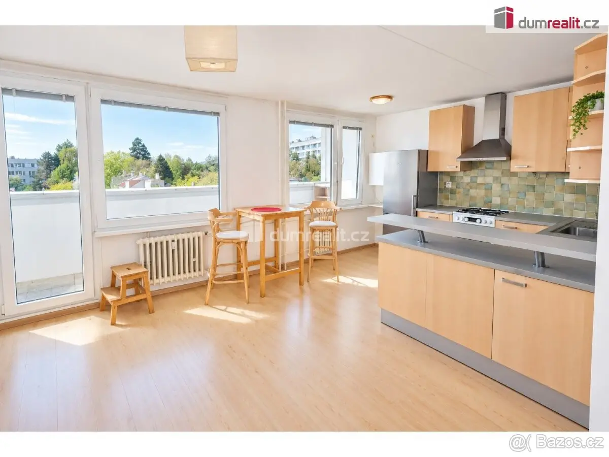 Pronájem bytu 3+kk 55 m², Libuš