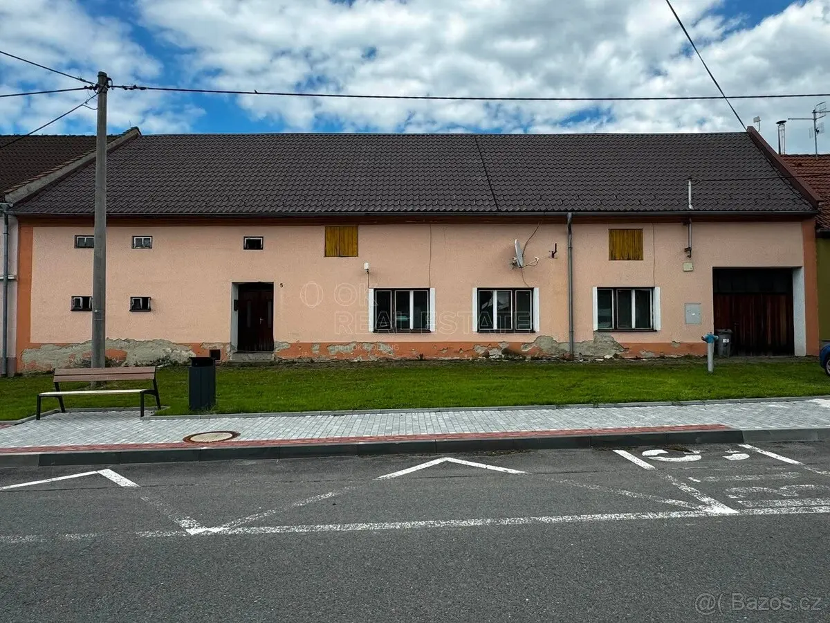 Prodej domu 3034 m², Kroměříž · 768 24