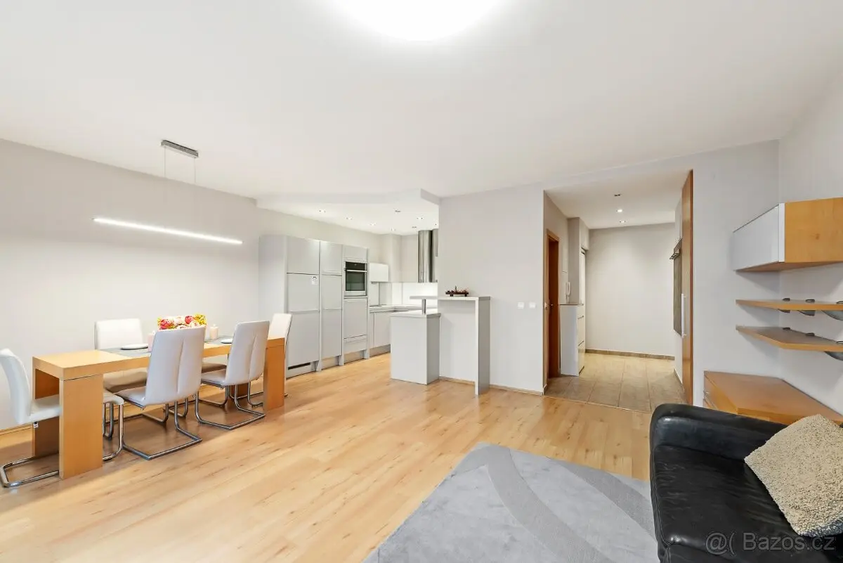 Pronájem bytu 3+kk 104 m², Vršovice