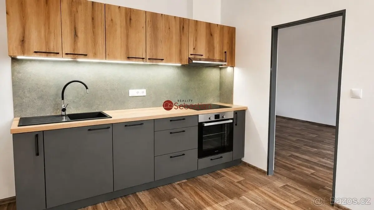 Pronájem bytu 2+kk 50 m², Pardubice · 530 02