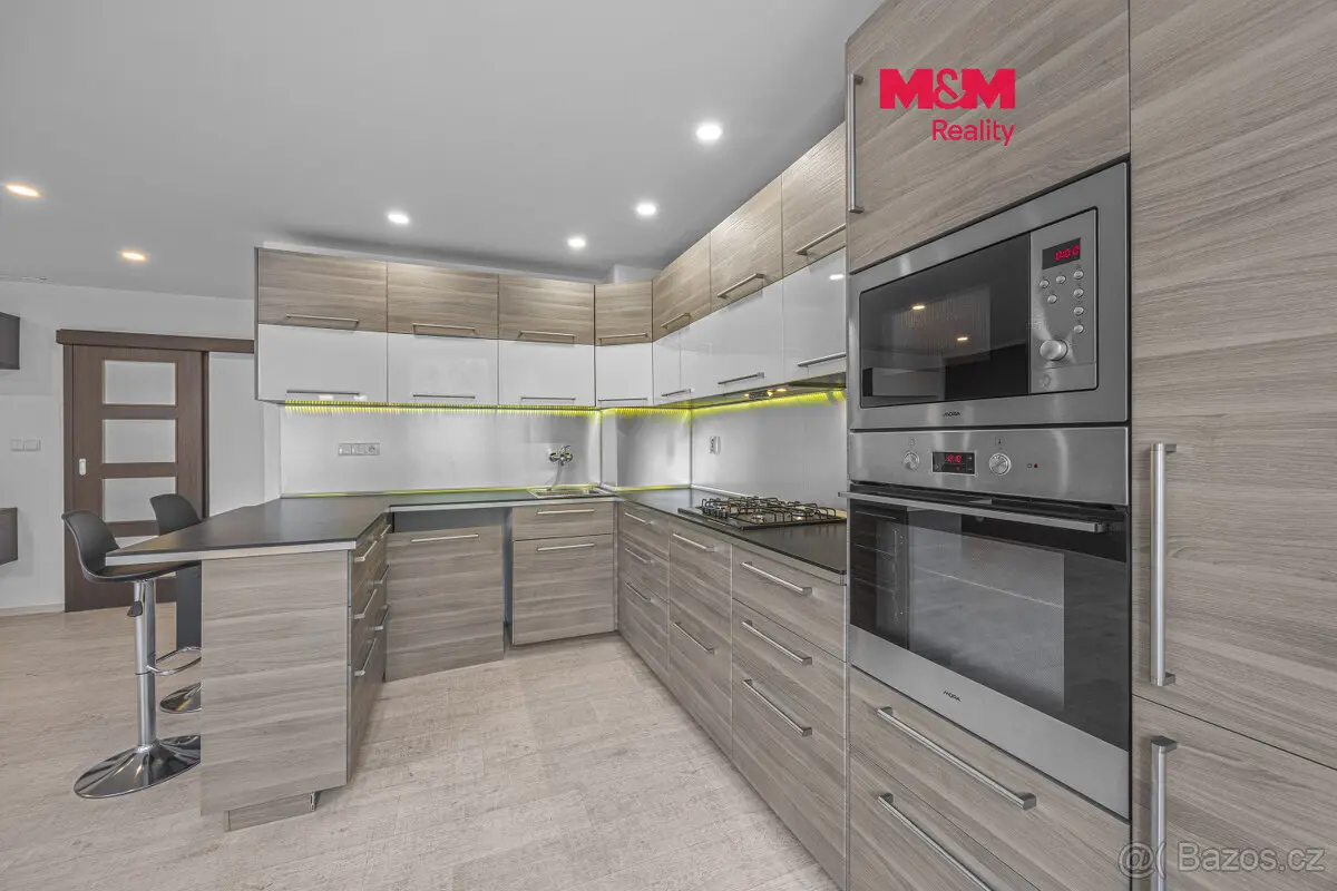 Prodej bytu 3+kk 78 m², Pardubice