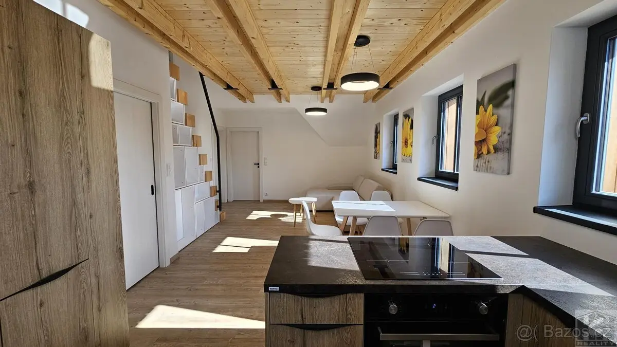 Prodej bytu 3+kk 87 m², Jablonec nad Nisou · 468 12