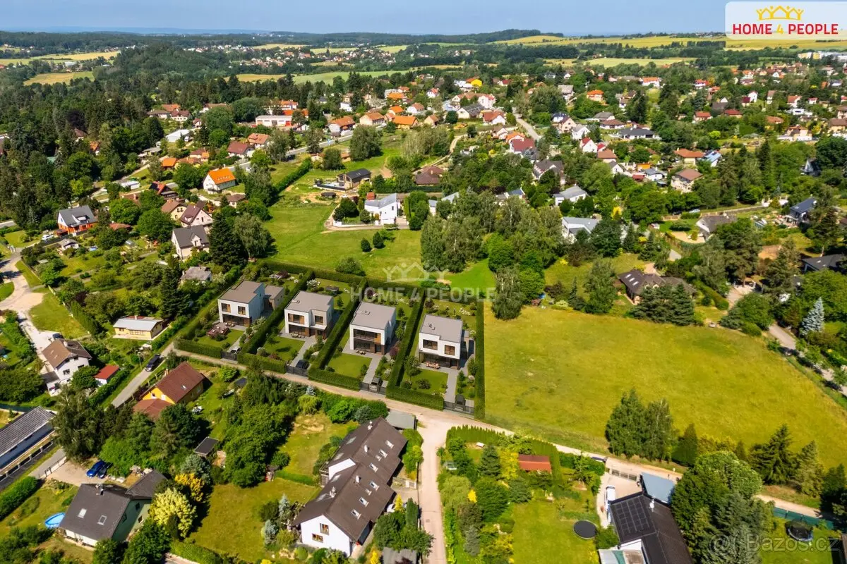 Prodej pozemku 2466 m², Sulice