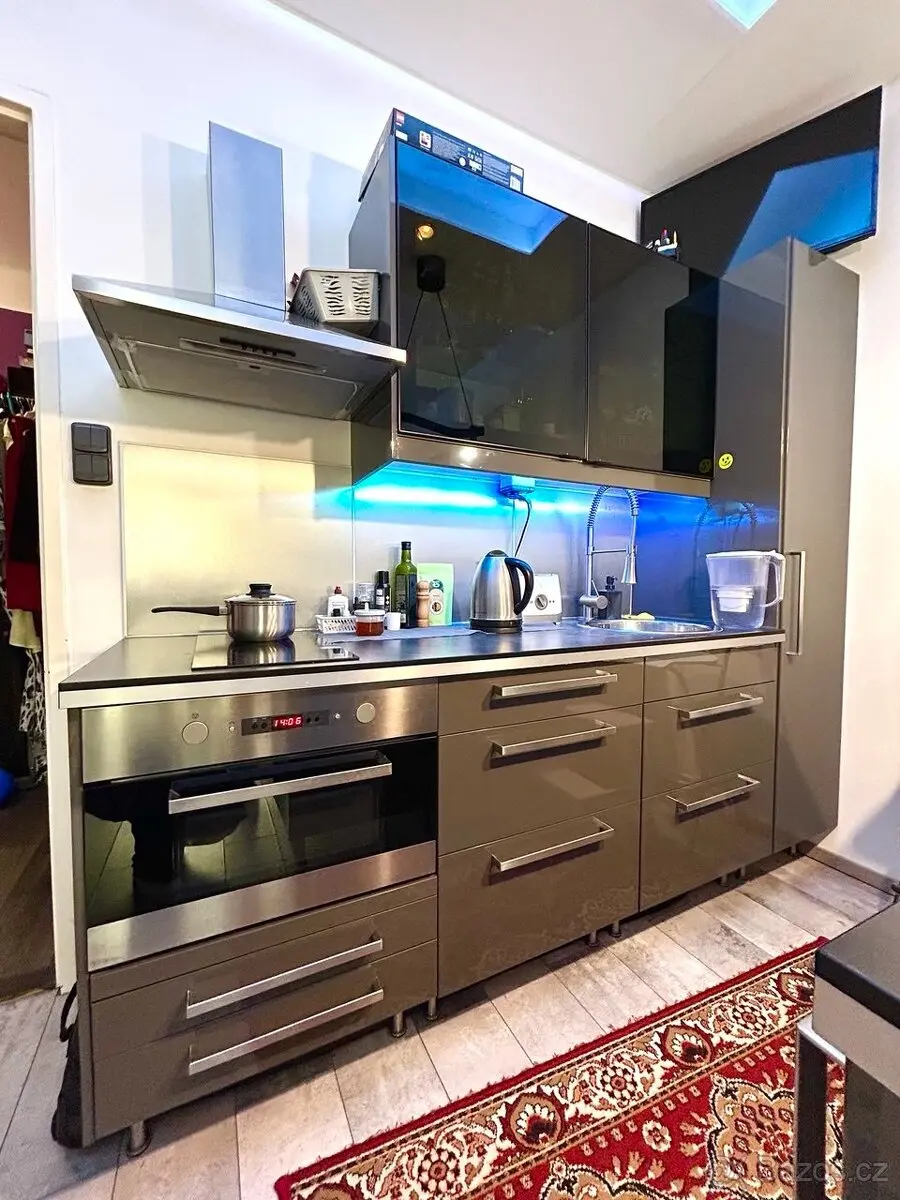 Pronájem bytu 1+kk 20 m², Staré Město