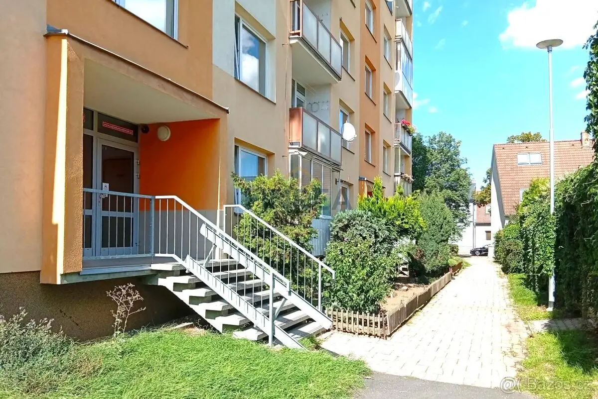 Pronájem bytu 1+kk 19 m², Chomutov II · Chomutov