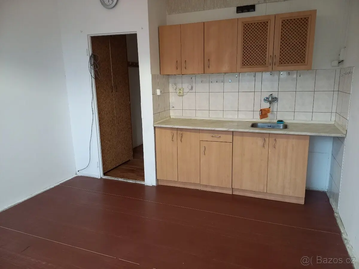 Pronájem bytu 20 m², Chomutov · 431 51