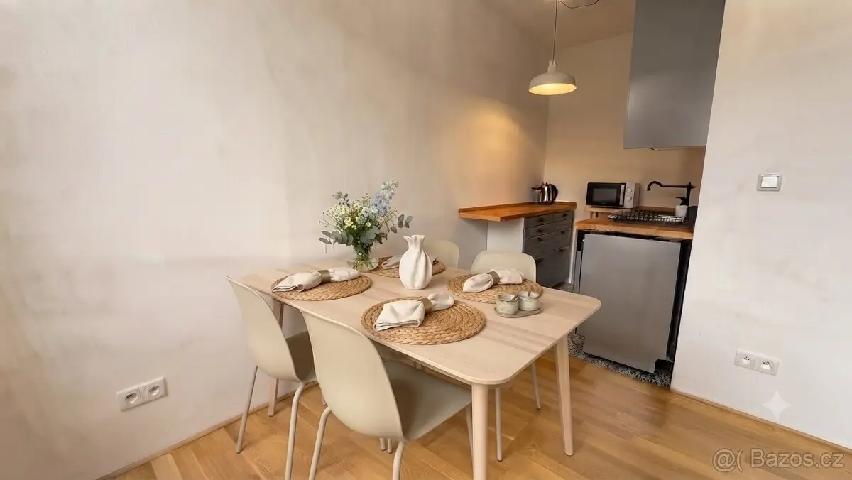 Pronájem bytu 2+kk 40 m², Vinohrady