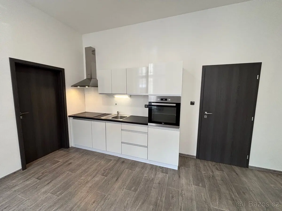 Pronájem bytu 2+kk 38 m², Zahradní · Louny