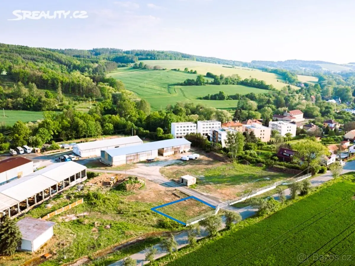 Pronájem pozemku 500 m², Benešov · 257 44