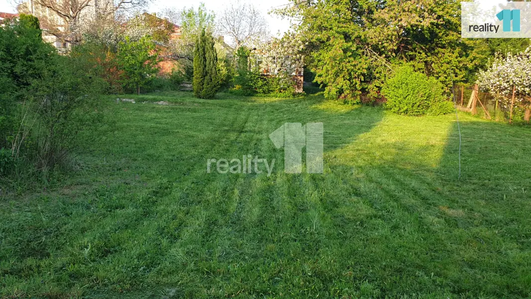 Pronájem pozemku 1167 m², Houbařská · Kunratice