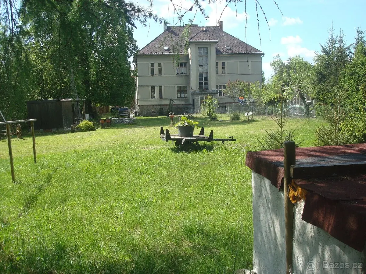 Prodej pozemku 1300 m², Český Krumlov · 382 93