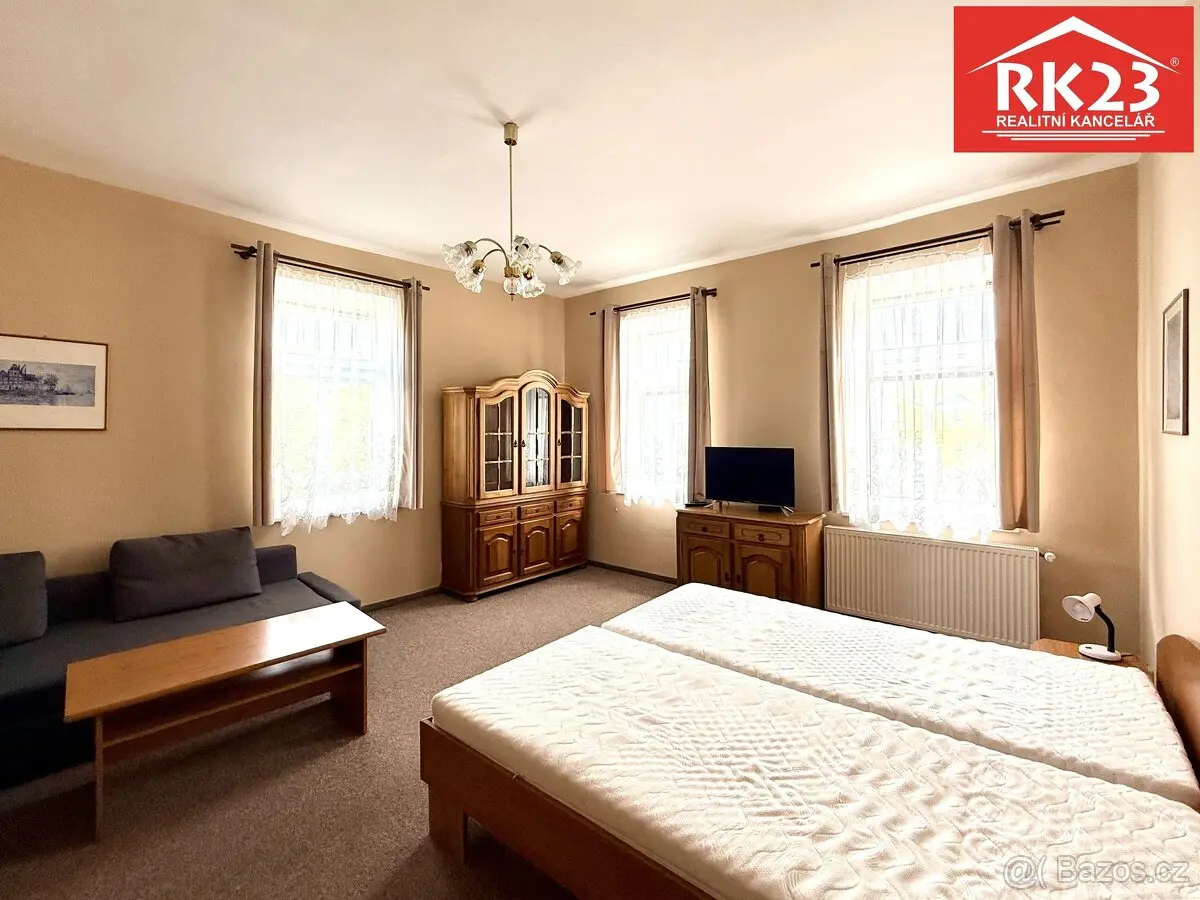 Pronájem bytu 1+kk 40 m², Cheb · 353 01