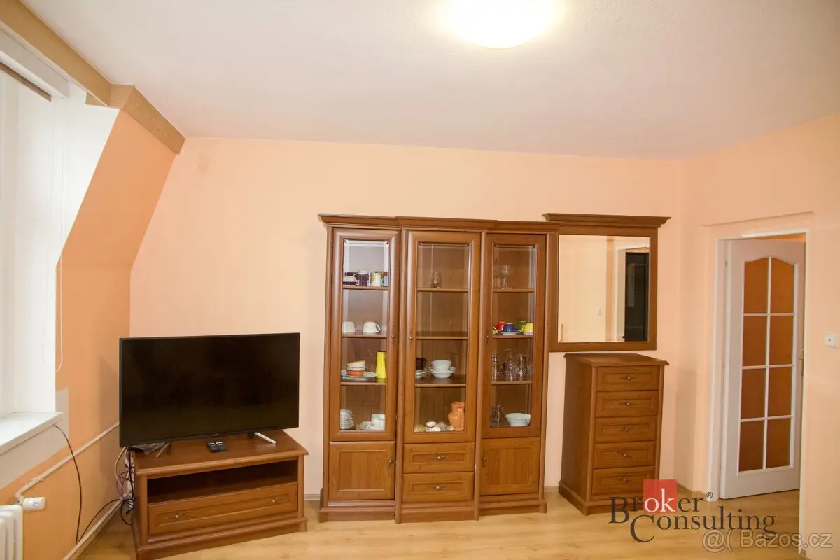 Pronájem bytu 3+1 90 m², Karlovy Vary