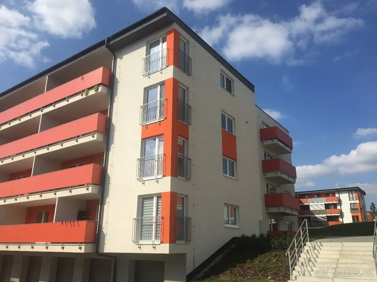 Pronájem bytu 1+kk 30 m², Blansko · 680 01