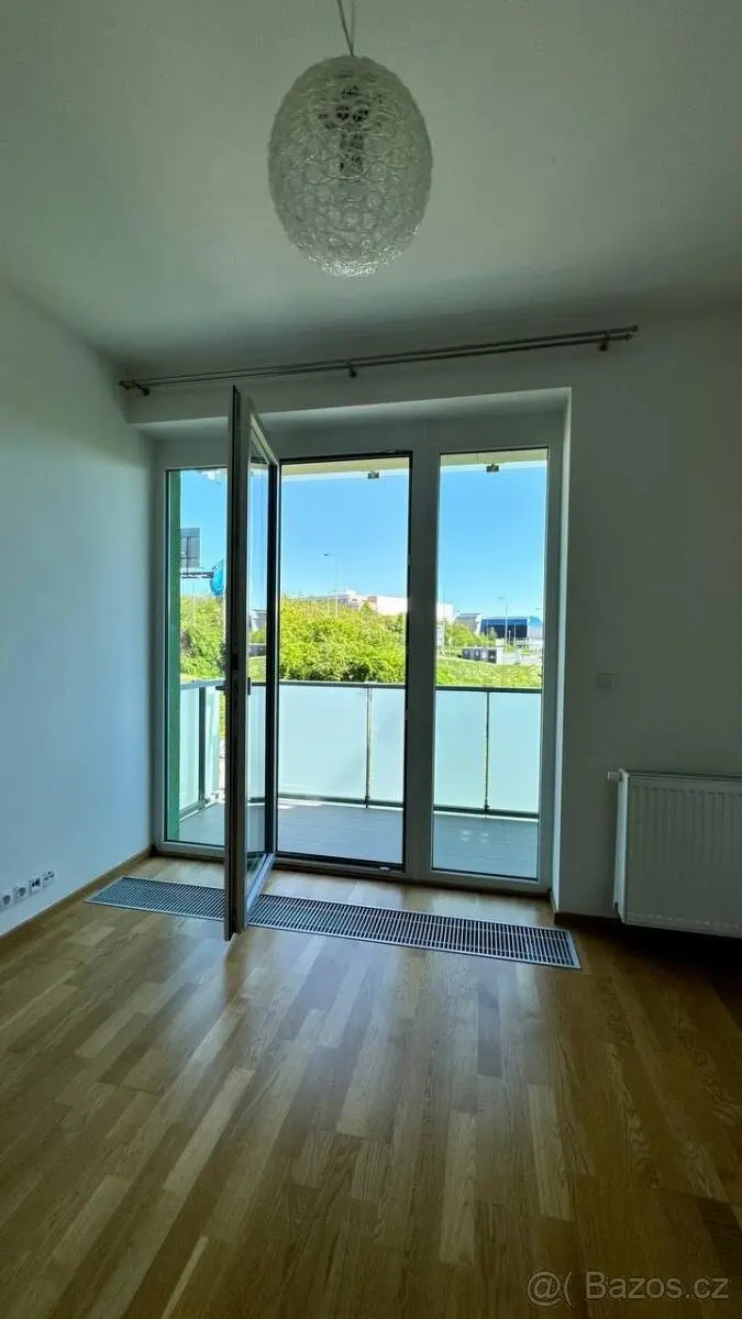 Pronájem bytu 2+kk 50 m², Řeporyje