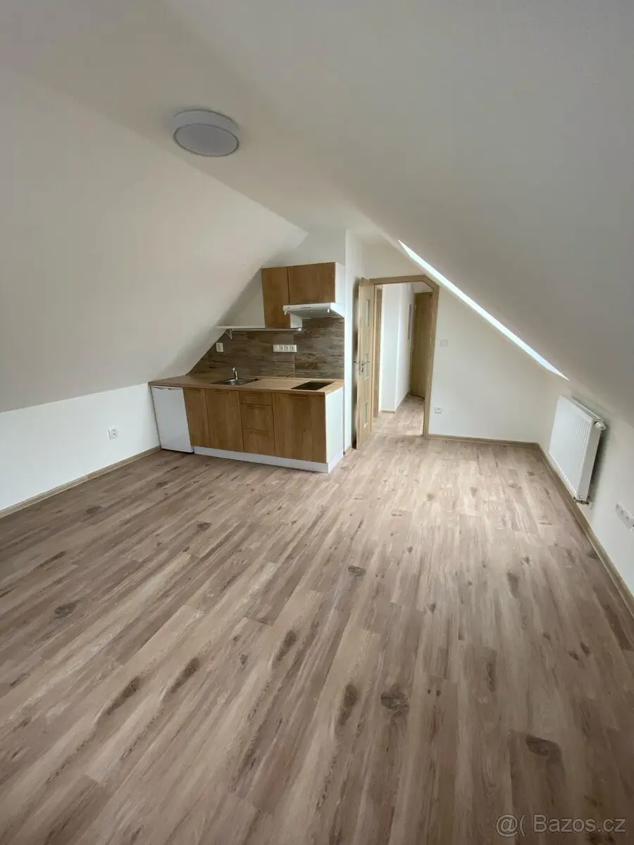 Pronájem bytu 28 m², Pelhřimov · 393 01