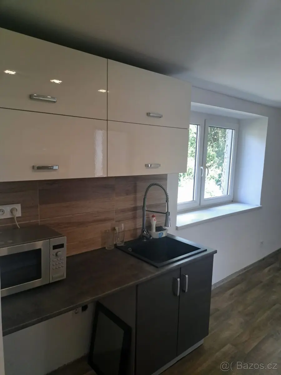Pronájem domu 500 m², Jihlava · 588 33