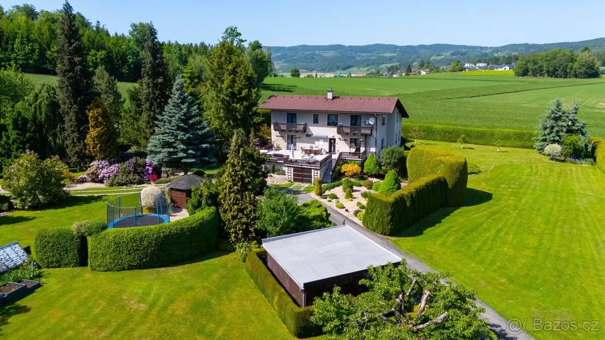 Prodej domu 275 m², Náchod · 549 41