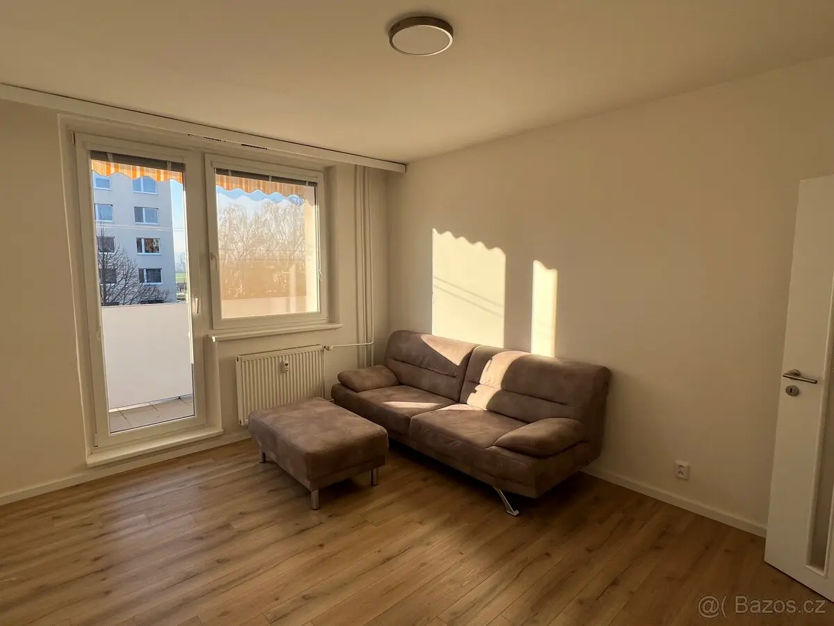 Pronájem bytu 2+1 56 m², Chrlice · Brno