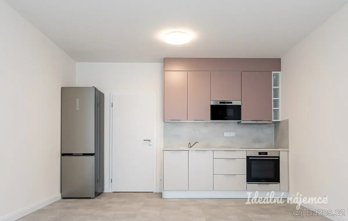 Pronájem bytu 1+kk 35 m², Žižkov