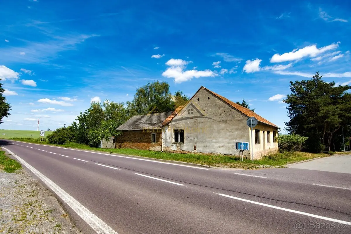 Prodej domu 2783 m², Znojmo · 671 68