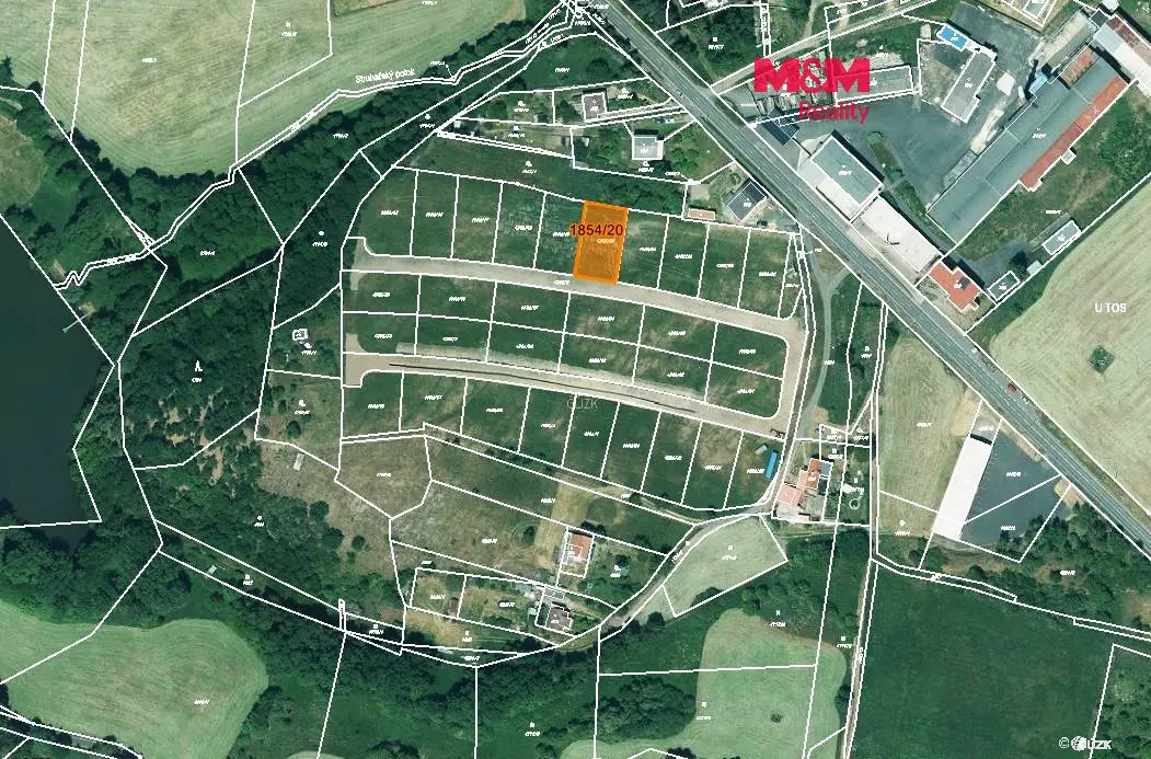 Prodej pozemku 1048 m², Louny · 439 83