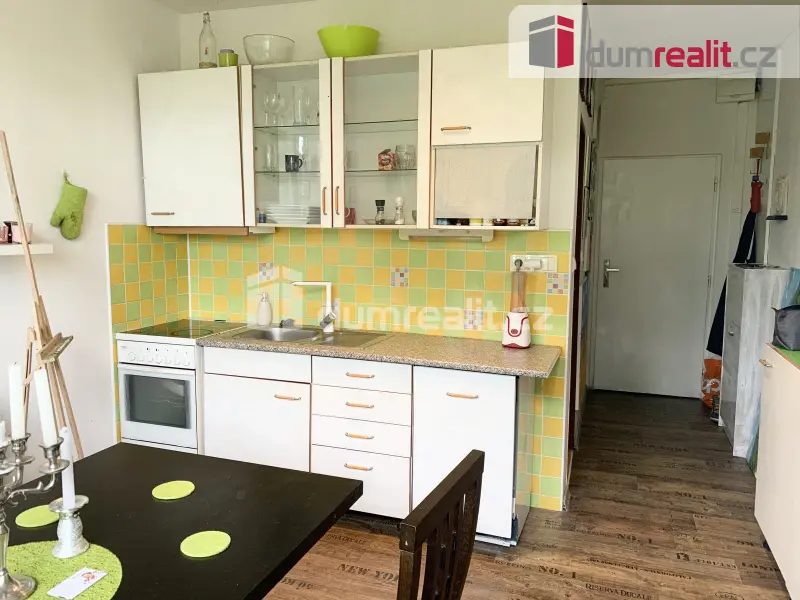 Prodej bytu 1+1 37 m², Libouchec