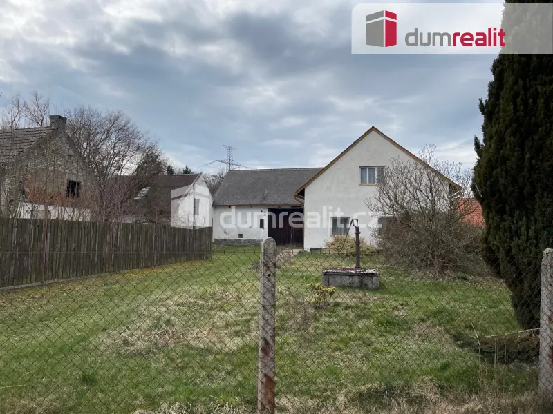 Prodej domu 292 m², Chraštice