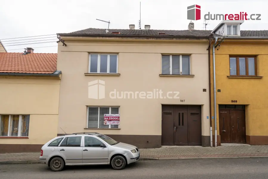 Prodej domu, –
