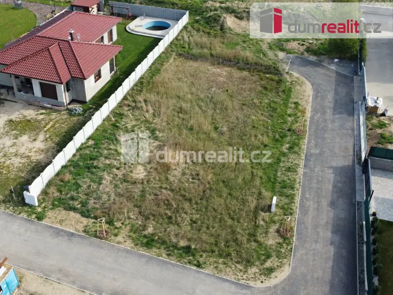 Prodej pozemku 850 m², Třešňová · Mělník