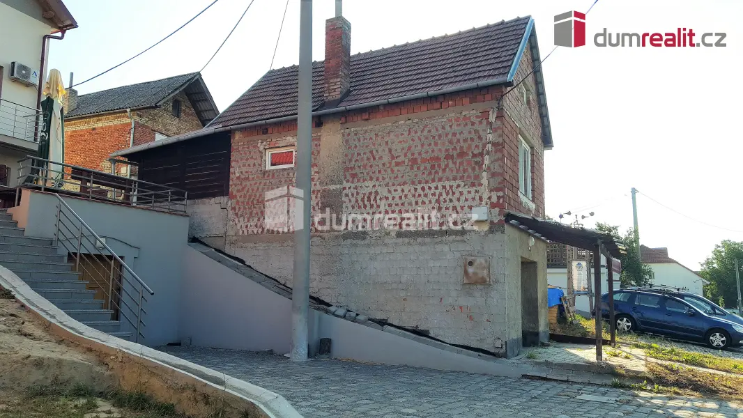 Prodej nemovitosti 106 m², –